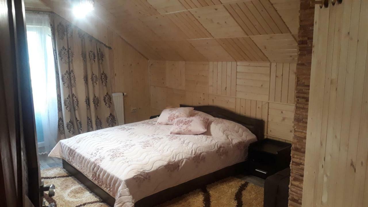 Bee House Поляниця Апартаменти バコヴェル エクステリア 写真